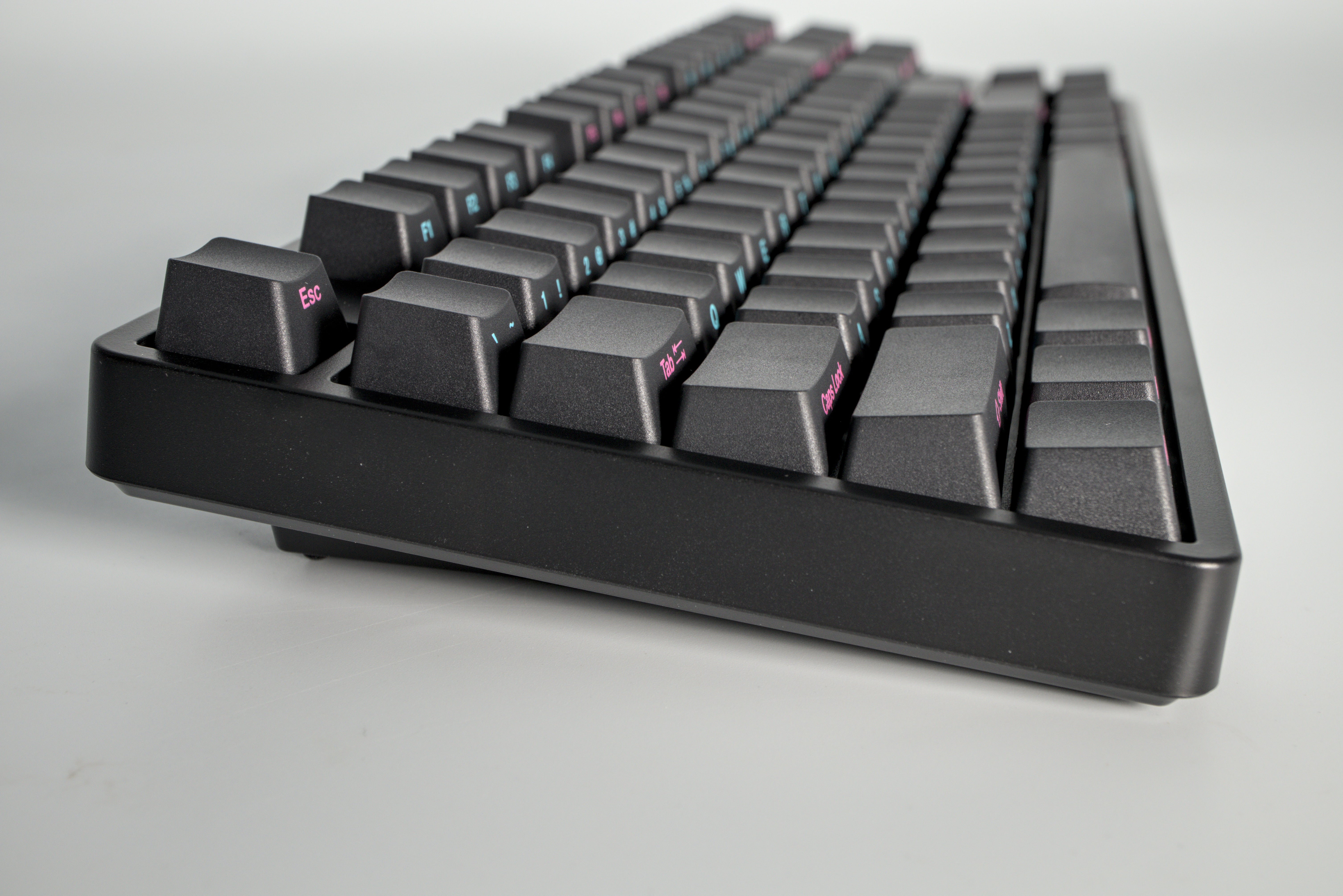 AKKO 5087S MIDNIGHT QMK WITH SIDE PRINTED KEYCAPS – beaverkeys