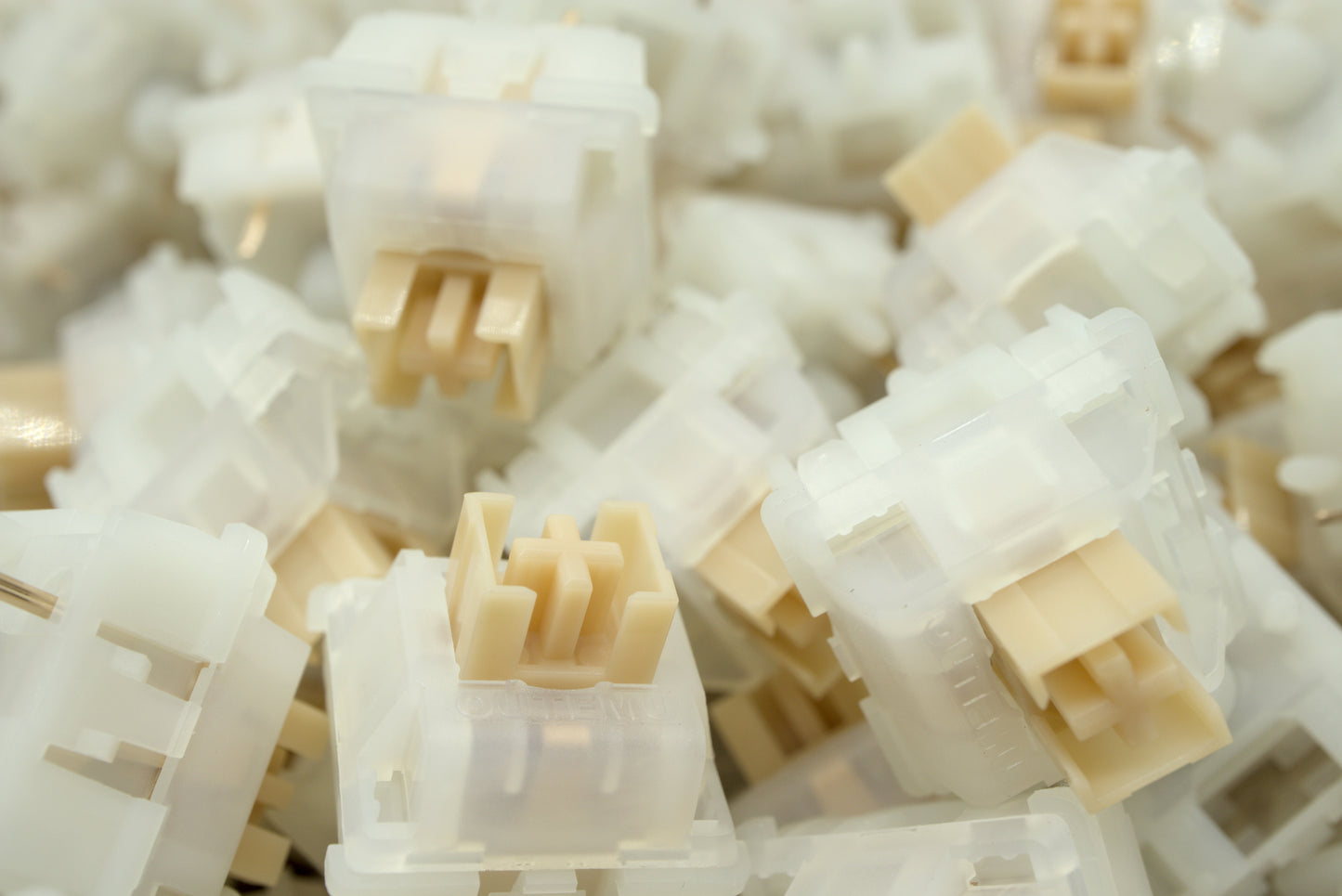 OUTEMU YELLOW JADE SILENT TACTILE