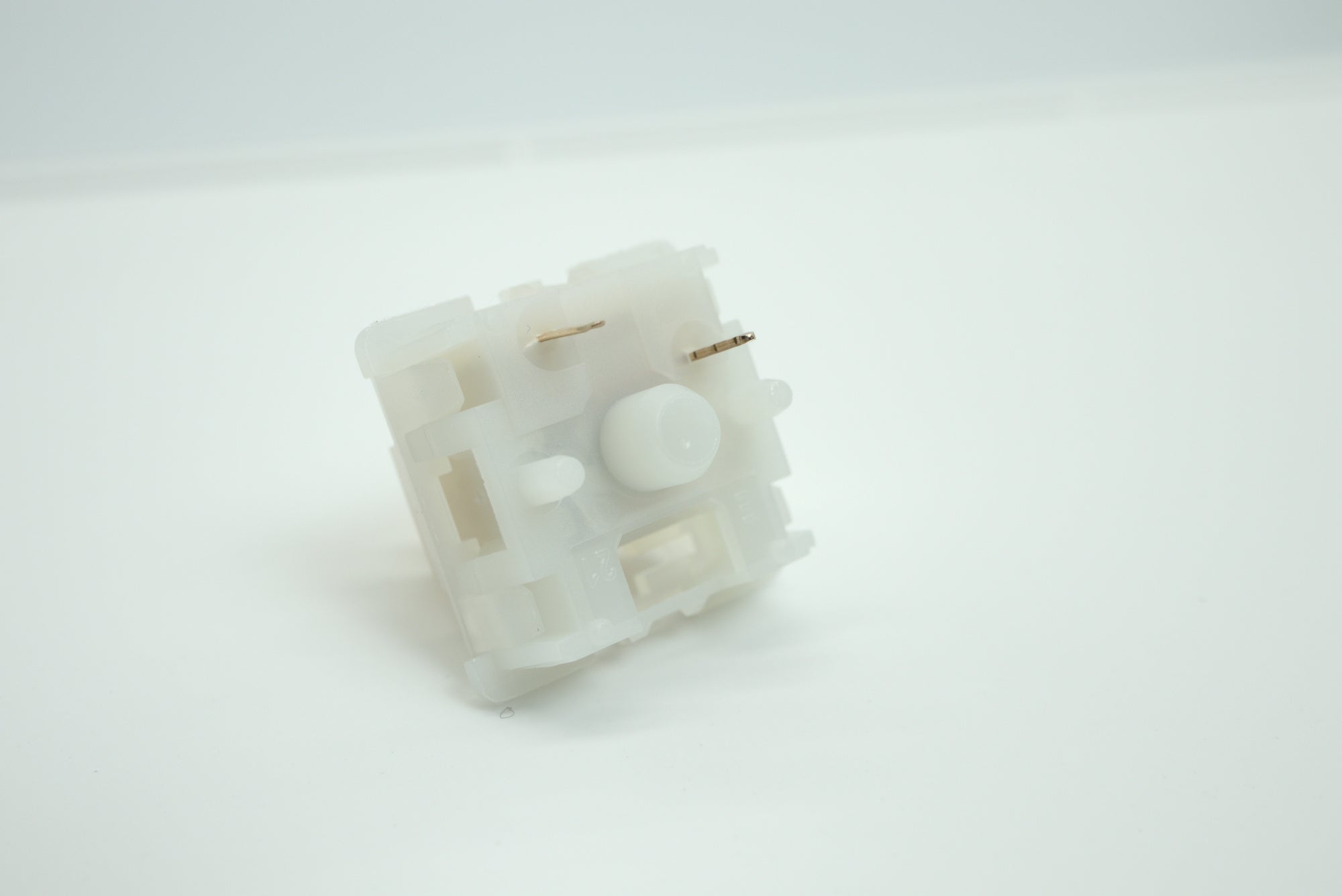 OUTEMU YELLOW JADE SILENT TACTILE