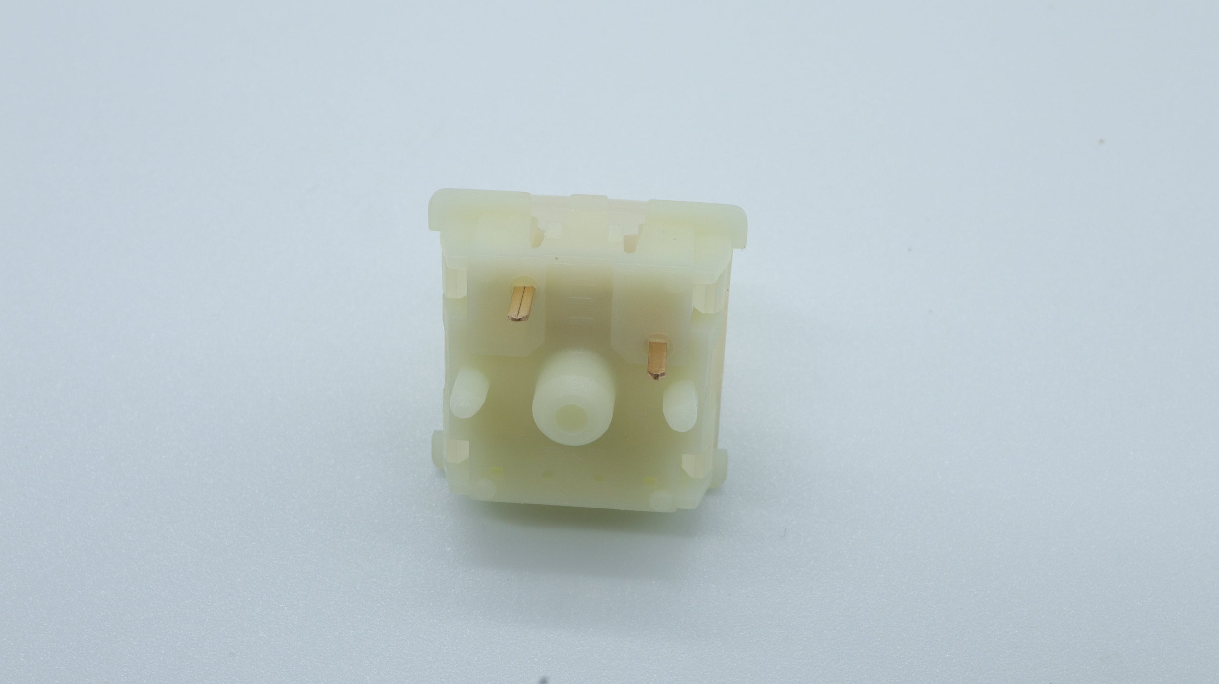 GATERON MILKY YELLOW PRO